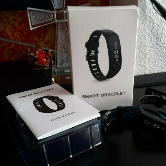 FITCOMM IP67 Fitness Tracker Watch with Sleep Monitor + Replacement Band - Boxed - Picture 3 of 10
